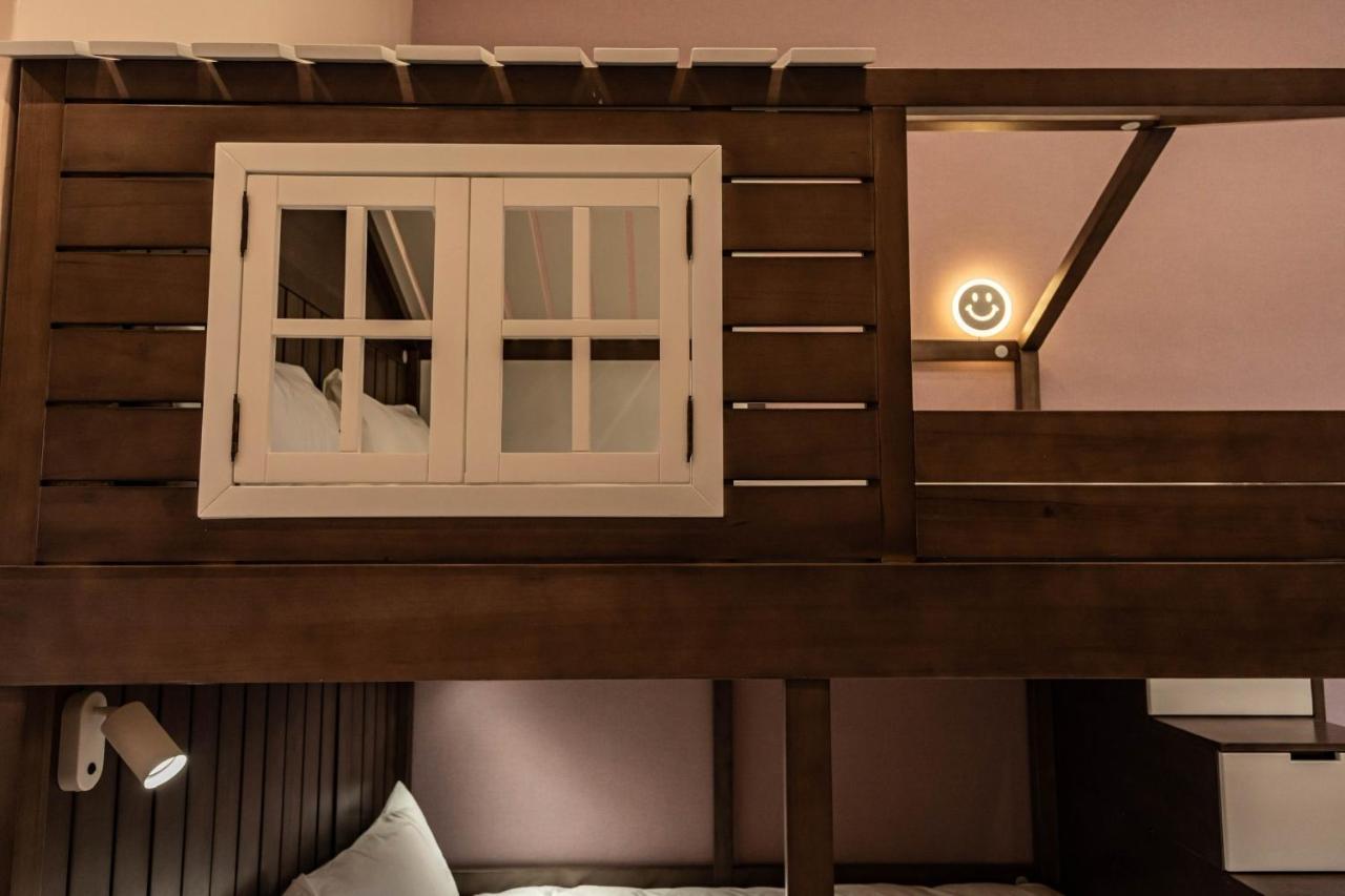 W Starry Villa Руисуи Екстериор снимка
