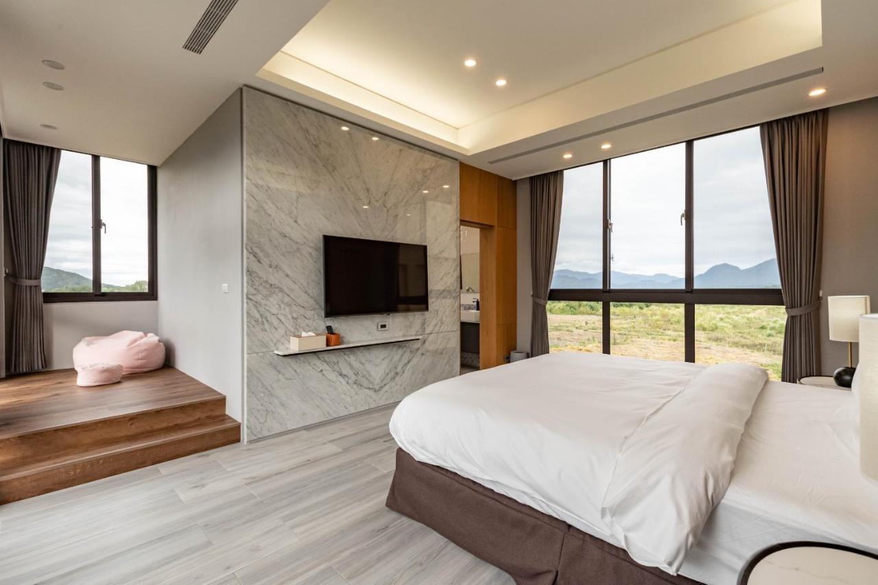W Starry Villa Руисуи Екстериор снимка