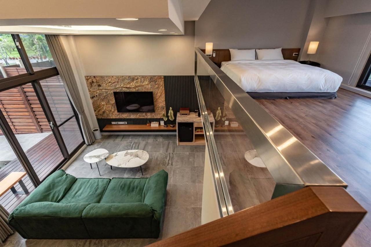 W Starry Villa Руисуи Екстериор снимка